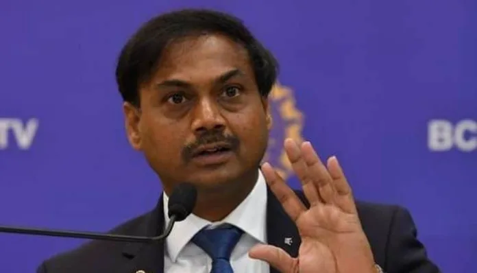 Read Latest News on MSK Prasad thinks that there should be 26 members in the squad India will be sending to Australia due to the pandemic. MSK Prasad wants India to 26-man Indian squad for Australia.