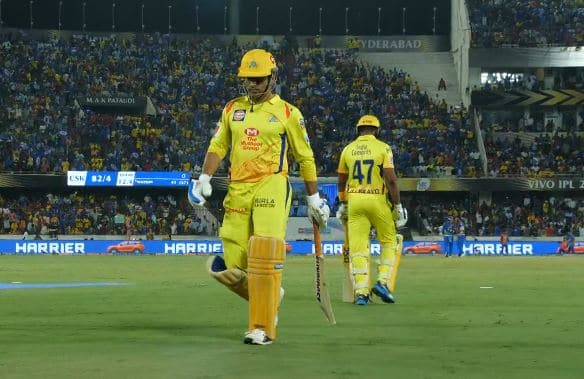 Javed Miandad Points out the Issues in Dhoni's Batting this Season