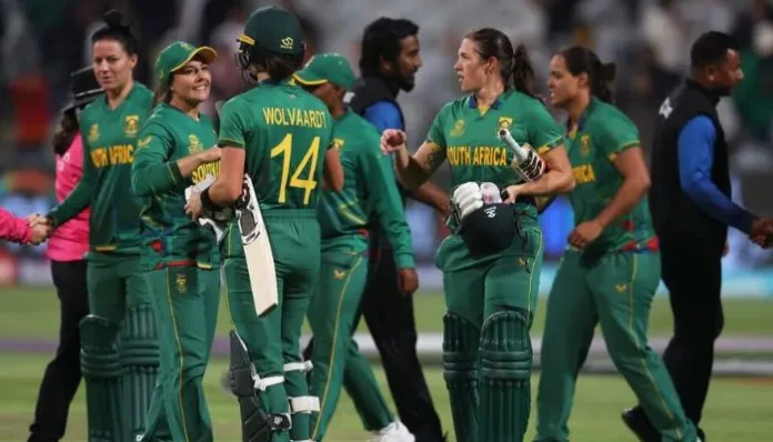 South Africa Defeat Bangladesh by 10 Wickets to Enter the Semis in Style.