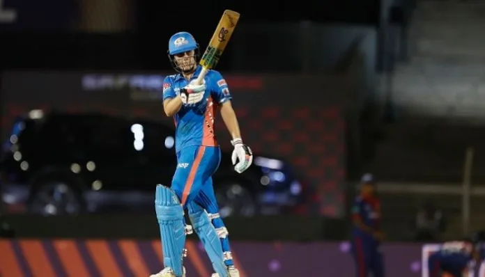 Nat Sciver Brunt leads Mumbai to the innaugral WPL title