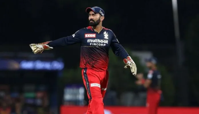 People brutally troll Dinesh Karthik after the batter fails to finish the game against KKR