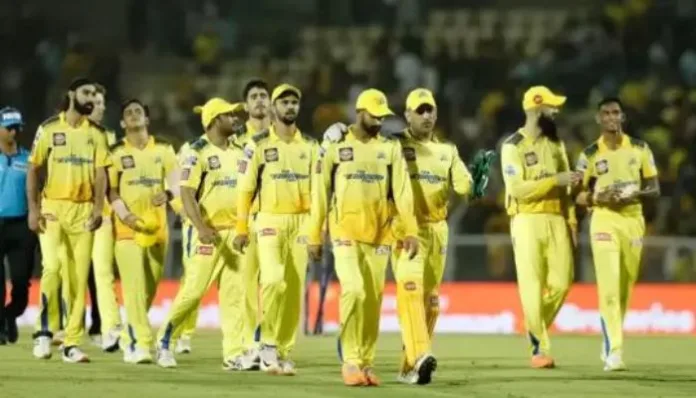 Sehwag asks CSK bowlers to choose between bowling extras or play without a captain