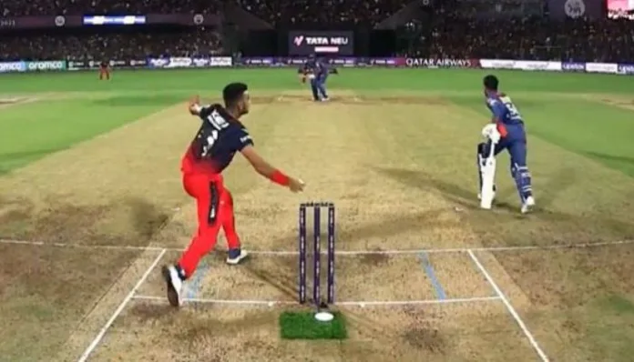 Hilarious scenes in the last over as Harshal Patel misses a mankad attempt