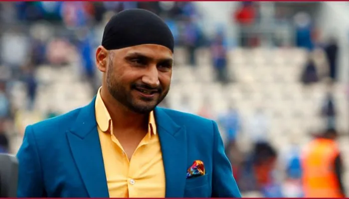 Harbhajan Singh raises team spirit and critiques individual focus in post-match discussions on Twitter 