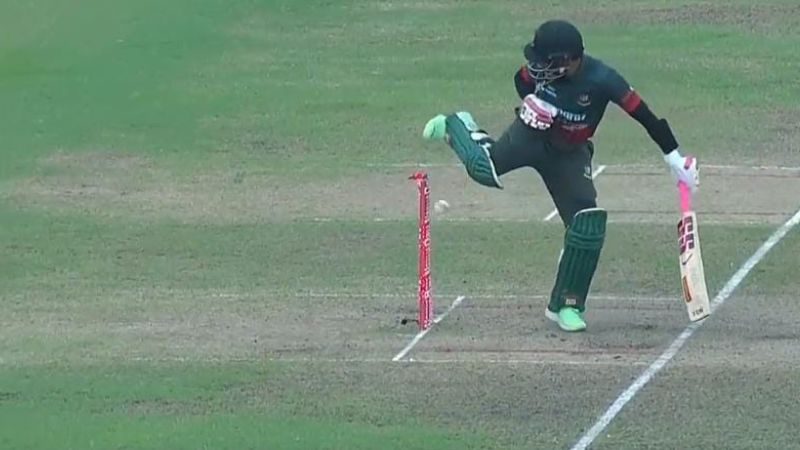 Netizen Buzz as Mushfiqur Rahim Kicks Stumps in 3rd ODI