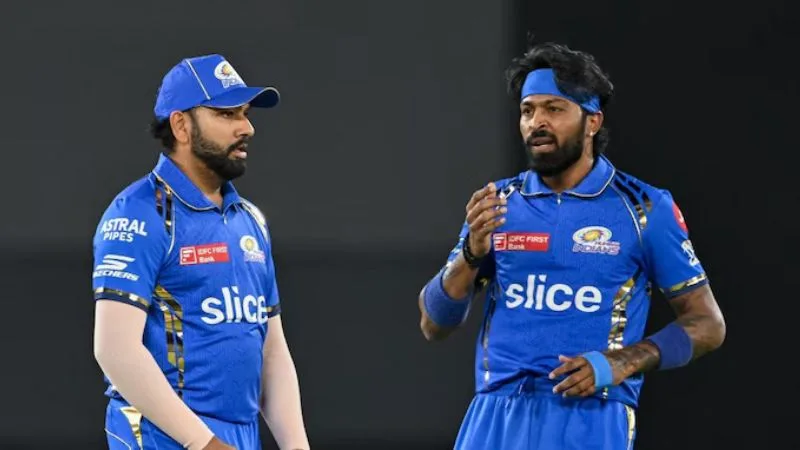 Rohit Sharma's Chat with Hardik Pandya After MI's Loss to GT