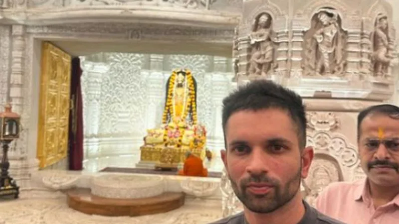 LSG Stars Visit Ram Temple Before IPL 2024